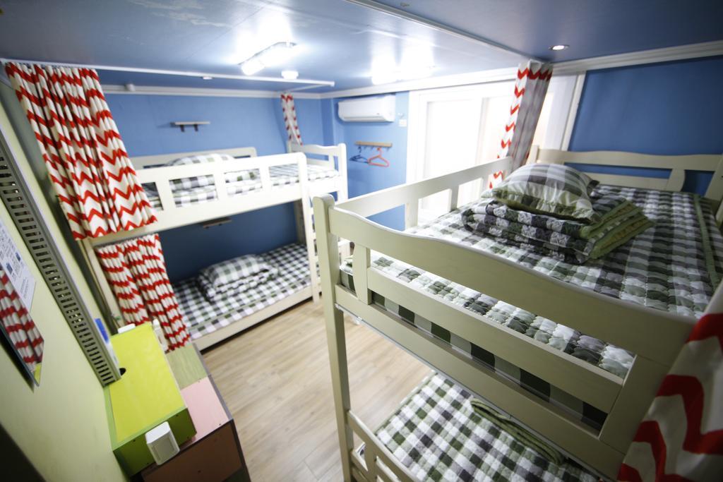 Bluefish Guesthouse Busan Phòng bức ảnh